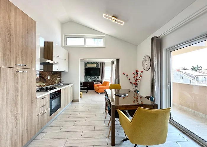 Διαμέρισμα A - Heating Pool *