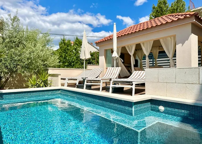 A - Heating Pool Τρογκίρ