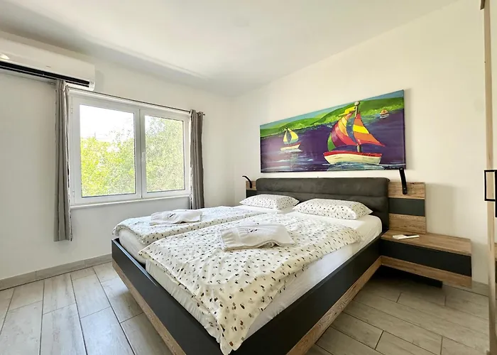 A - Heating Pool * Τρογκίρ