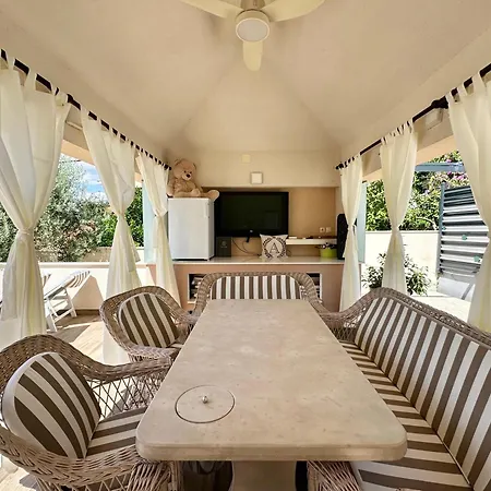 A - Heating Pool Apartment